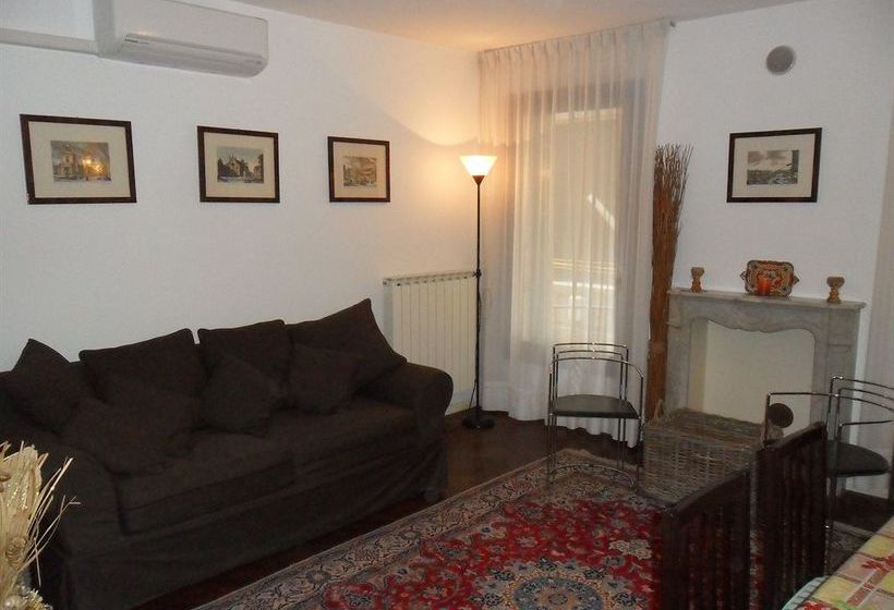 Sunny Venice Apartment