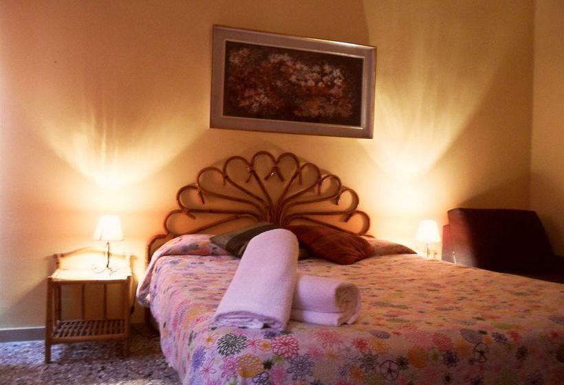 Sunny Venice Apartment