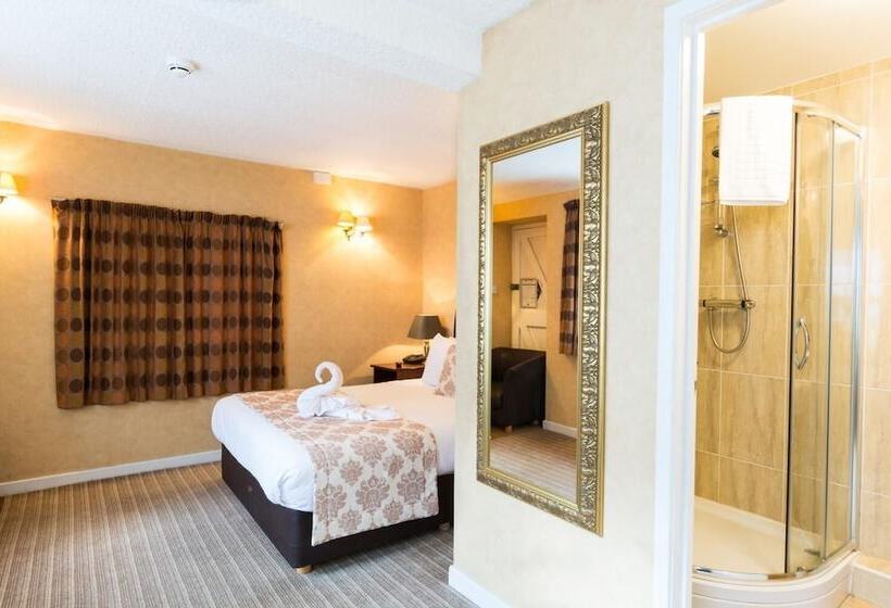 The George Hotel Stansted Airport