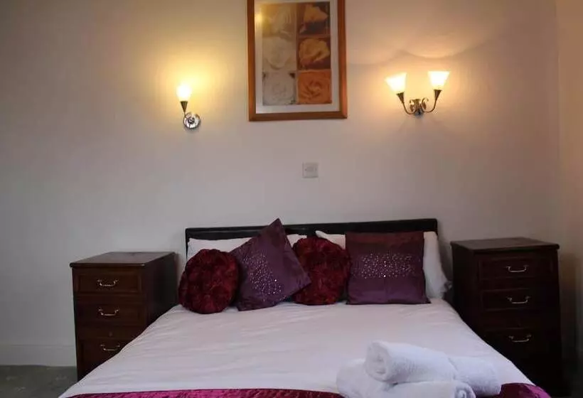 The George Hotel Stansted Airport