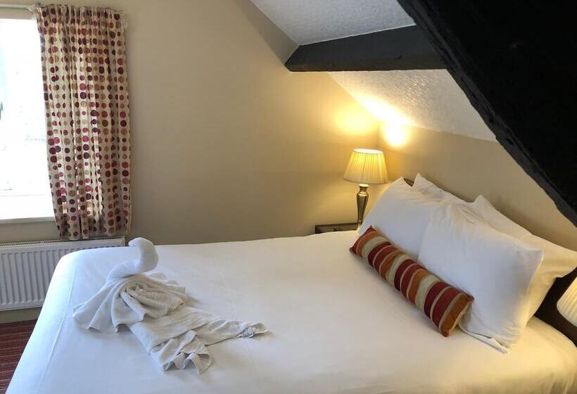 The George Hotel Stansted Airport