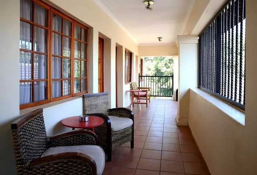 تختخواب و صبحانه Morulana Guest House