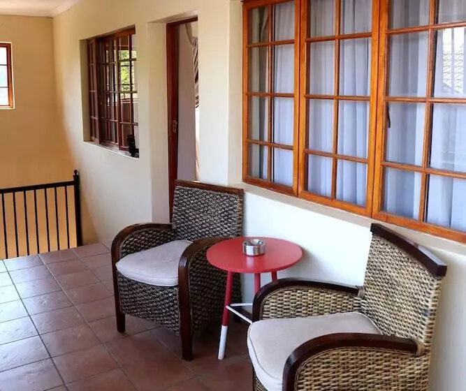 تختخواب و صبحانه Morulana Guest House