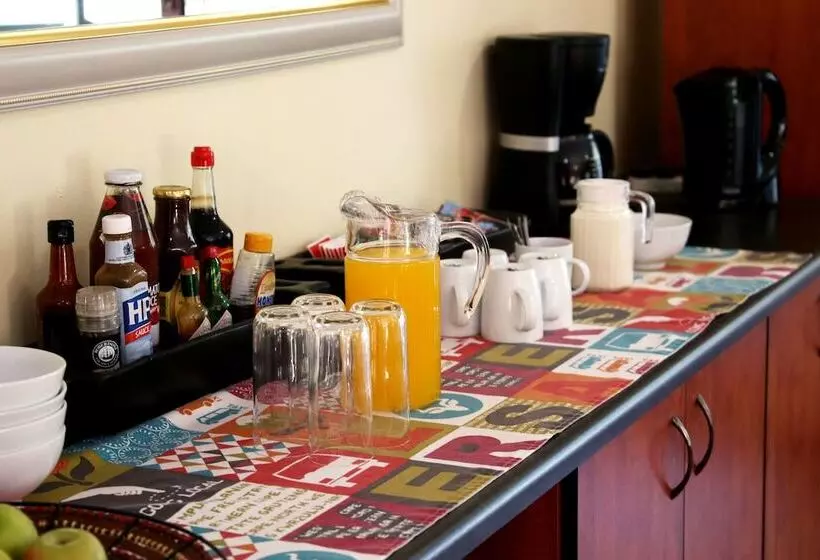 تختخواب و صبحانه Morulana Guest House