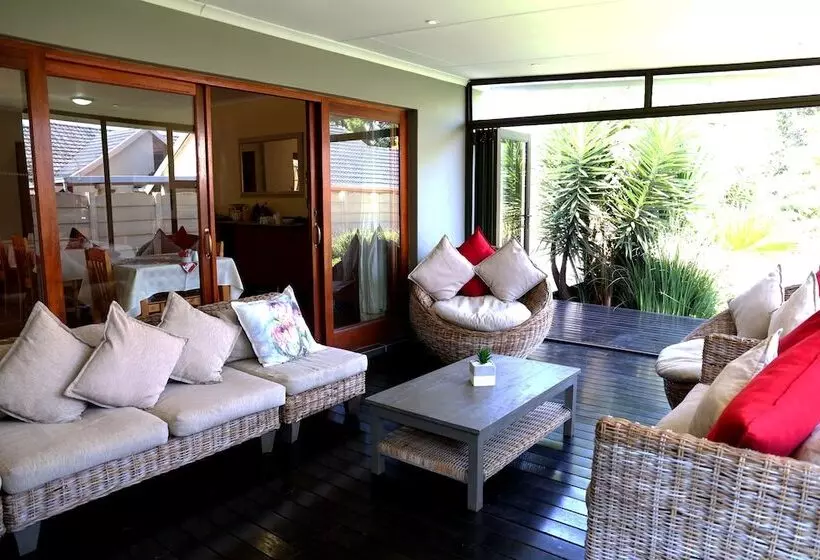 تختخواب و صبحانه Morulana Guest House