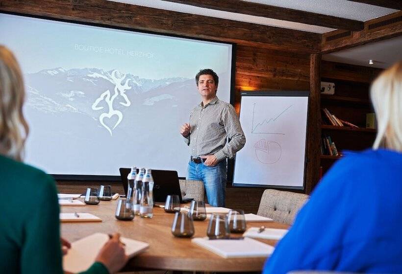 Boutique Hotel Herzhof   Garni Appartements   Adults Only