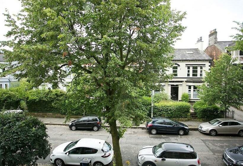 Coast & City Apartments