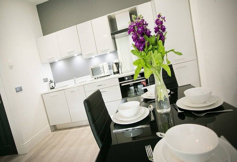 Coast & City Apartments