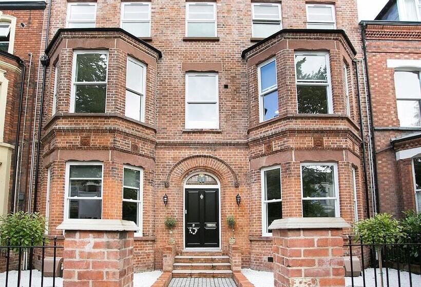 Coast & City Apartments