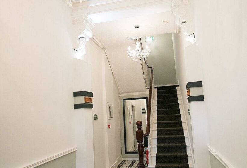 Coast & City Apartments