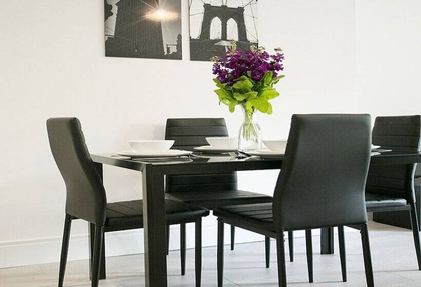 Coast & City Apartments