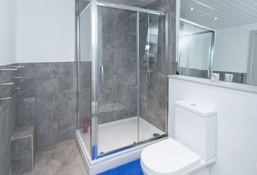 Coast & City Apartments