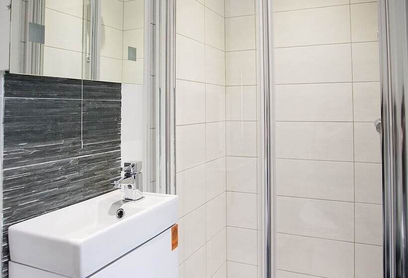 Coast & City Apartments