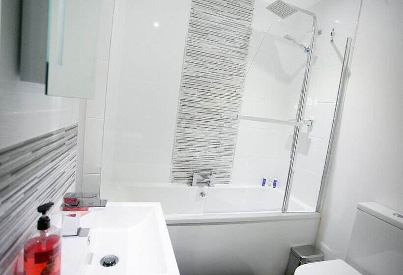 Coast & City Apartments