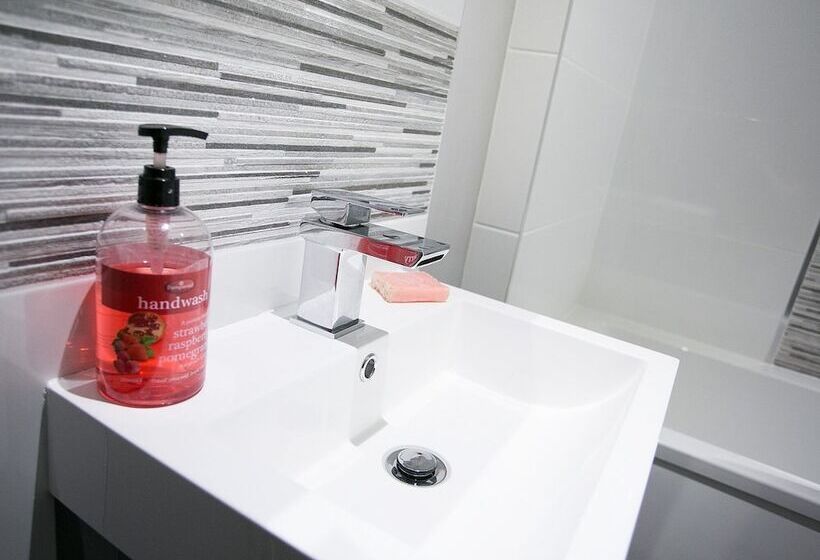 Coast & City Apartments