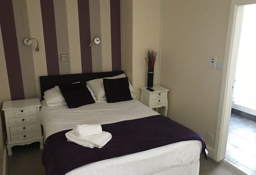 Отель Bulkeley Arms