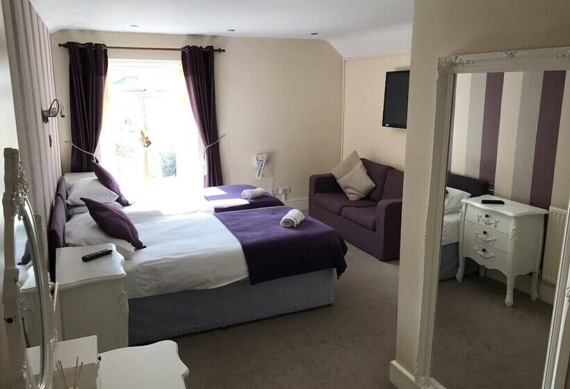 Отель Bulkeley Arms