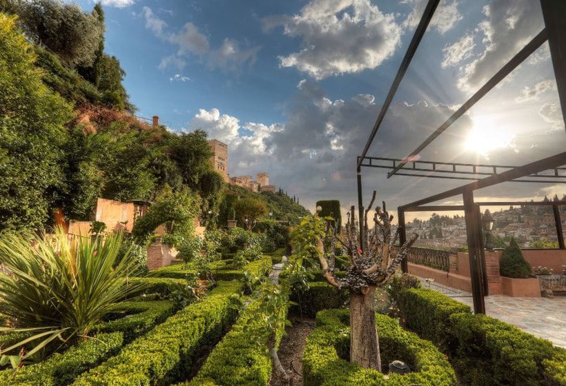 هتل Carmen de Los Chapiteles