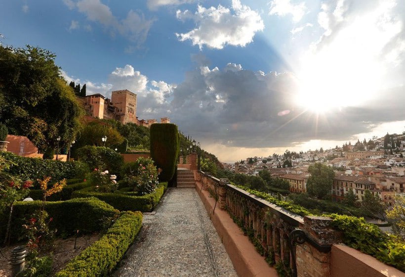 هتل Carmen de Los Chapiteles