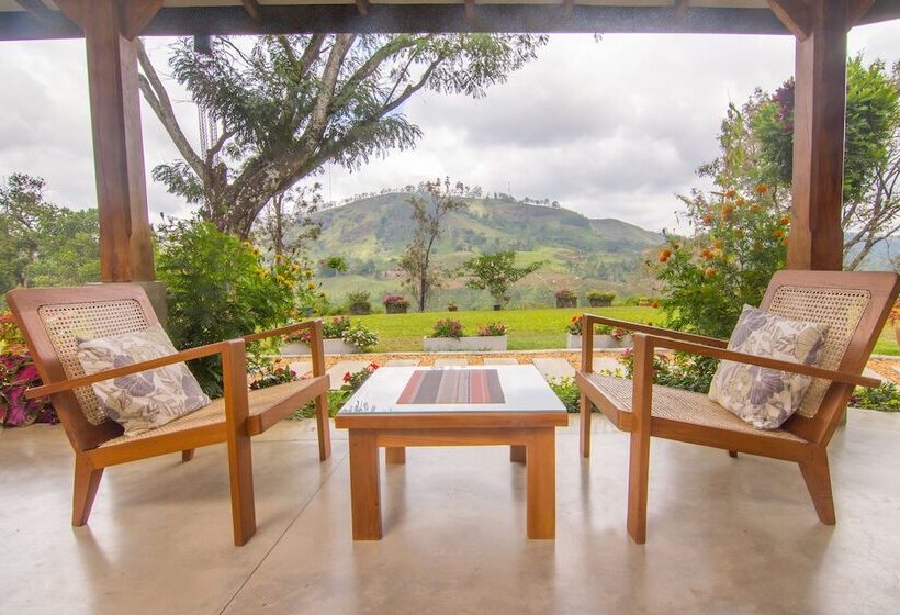 فندق Ceylon Tea Bungalows