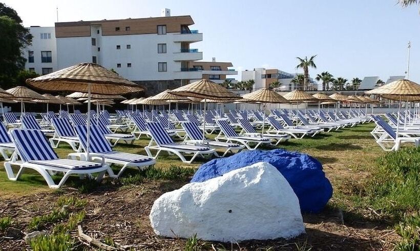 Ladonia Hotels Luna Beach Resort