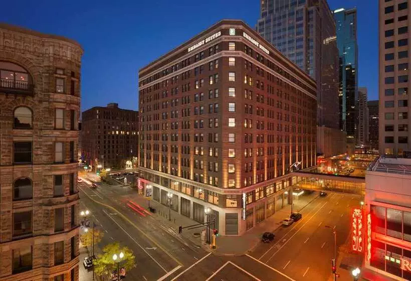 Hotelli Embassy Suites By Hilton Minneapolis Downtown