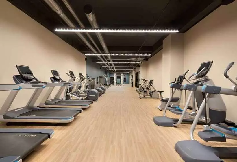 Hotelli Embassy Suites By Hilton Minneapolis Downtown