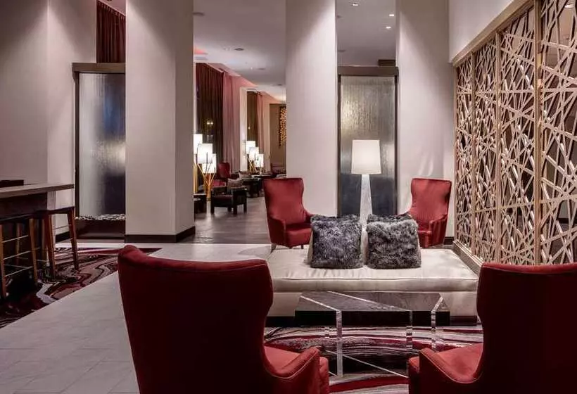 Hotelli Embassy Suites By Hilton Minneapolis Downtown