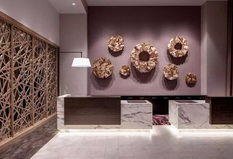Hotelli Embassy Suites By Hilton Minneapolis Downtown