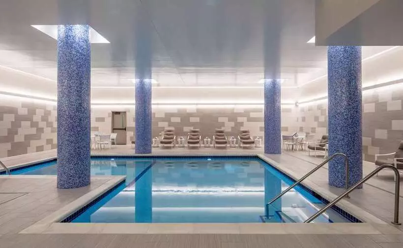 Hotelli Embassy Suites By Hilton Minneapolis Downtown