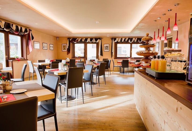 فندق Francesin Active