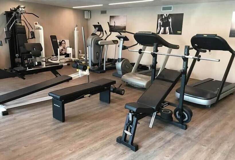 فندق Francesin Active