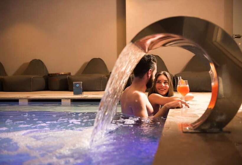 فندق Francesin Active