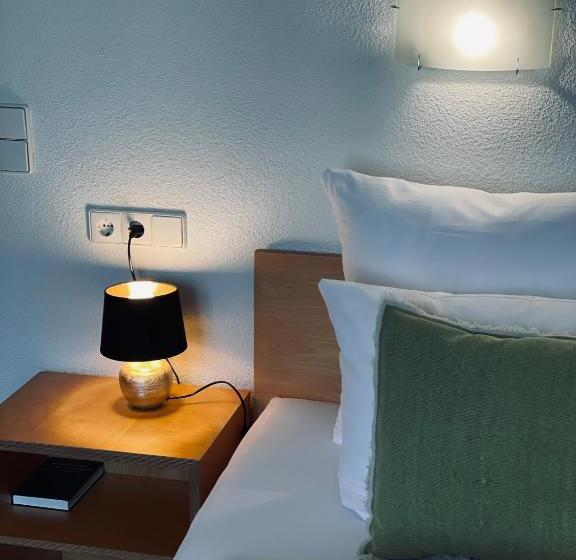 בית מלון כפרי & Restaurant Grüner Baum Merzhausen