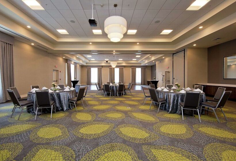 هتل Hilton Garden Inn Martinsburg