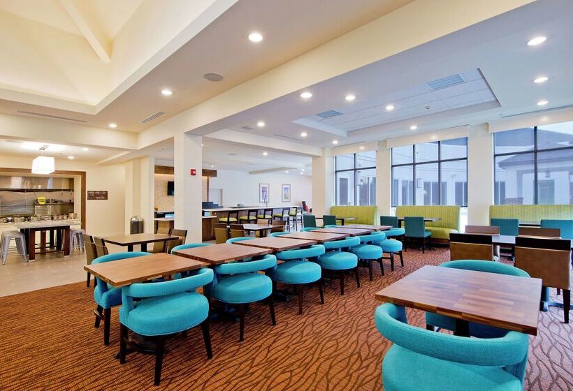 هتل Hilton Garden Inn Martinsburg