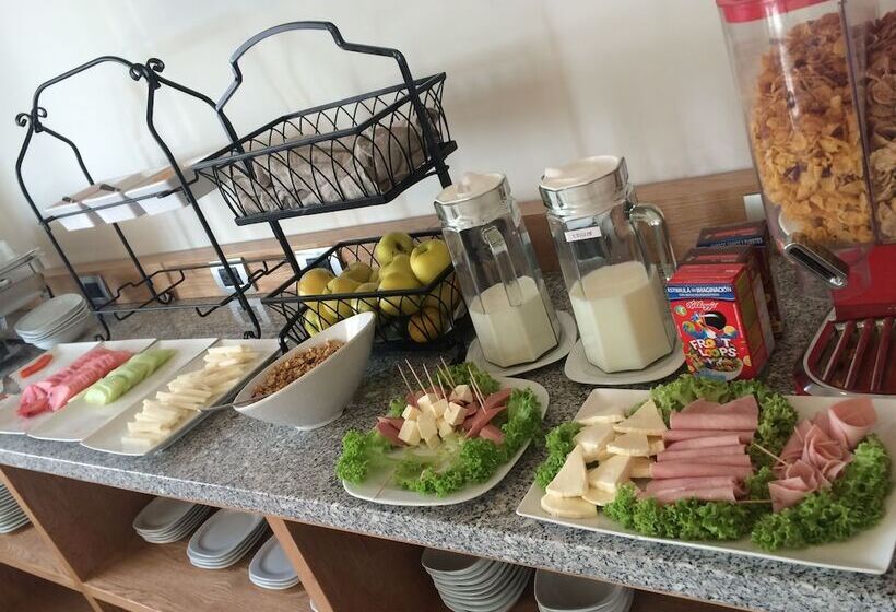 Hit Hoteles Aeropuerto Puebla