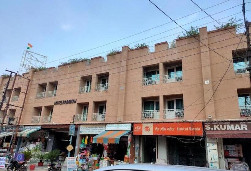 בית מלון כפרי Rainbow