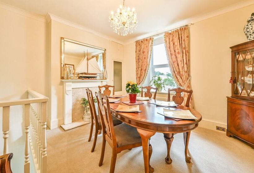 Muntham Luxury Holiday Apartments