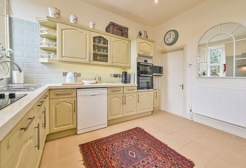 Muntham Luxury Holiday Apartments