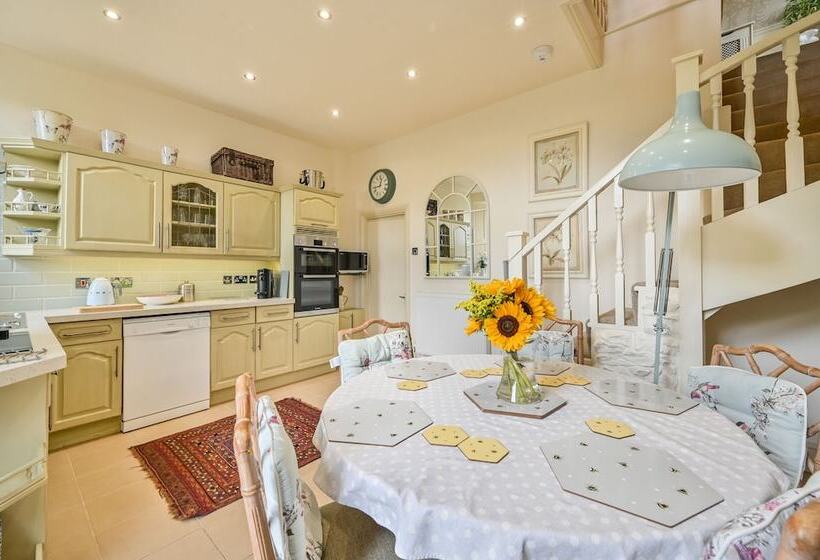 Muntham Luxury Holiday Apartments