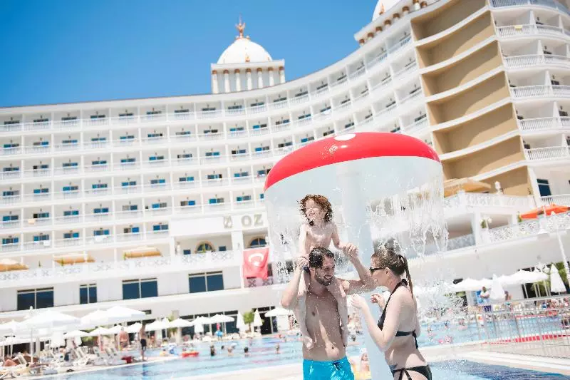 Oz Hotels Sui