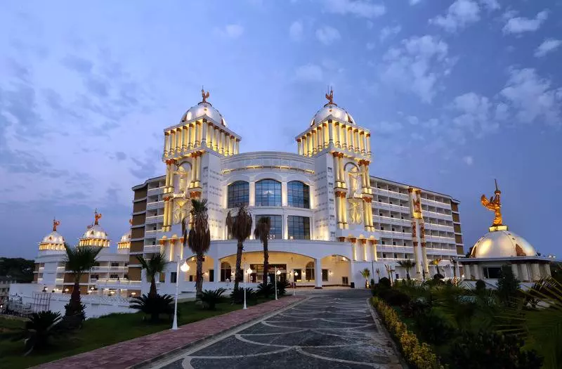 Oz Hotels Sui