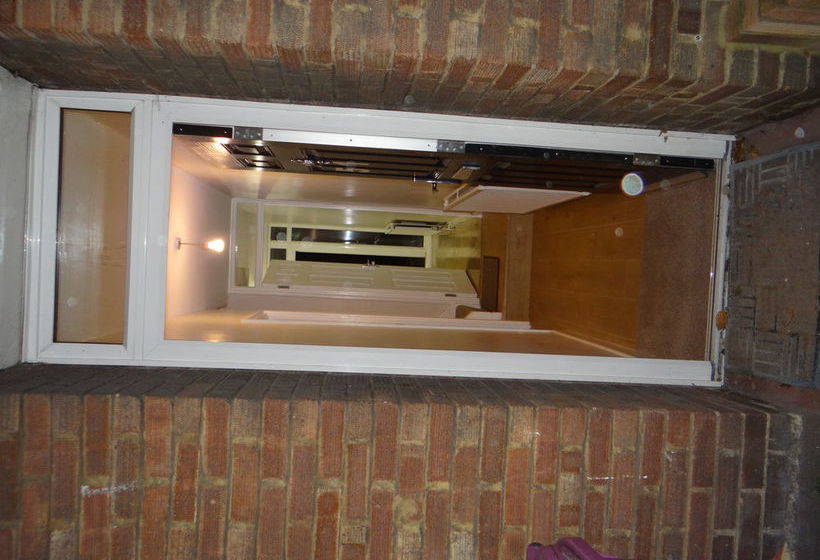 Pensionat 51 Vallance House