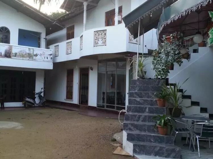 ペンション Saman Homestay