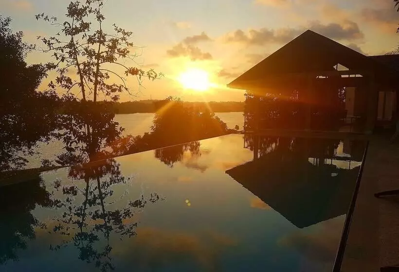 Majatalo Sea Heart House On Koggala Lake
