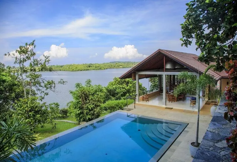 Majatalo Sea Heart House On Koggala Lake