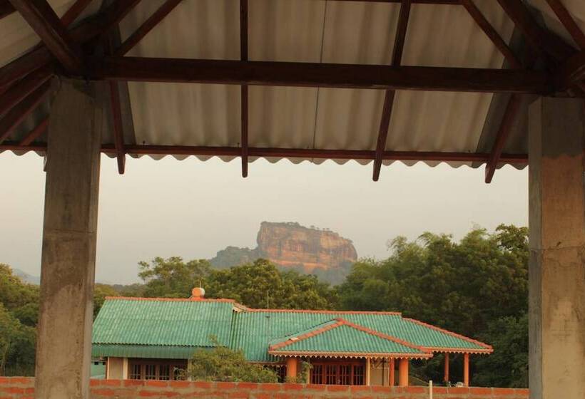 פנסיון Sinhagiri Villa