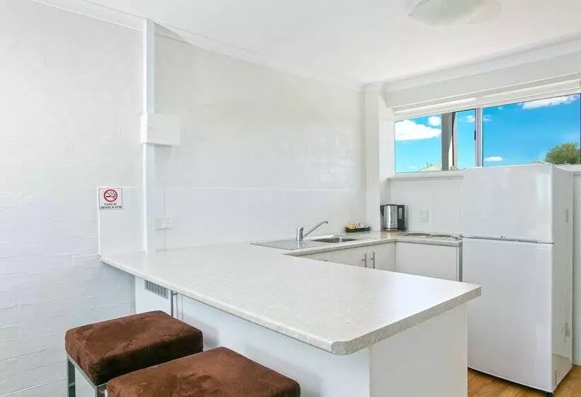 Bathurst Studio Apartments