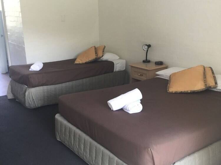 Bathurst Studio Apartments